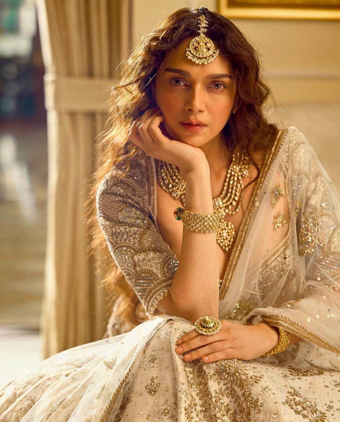 Slub Silk Embroidered Lehenga - MYLUXURY LANE ENTERPRISE